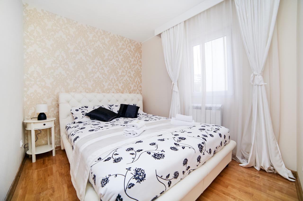 Lux Apartmani Beograd Buitenkant foto